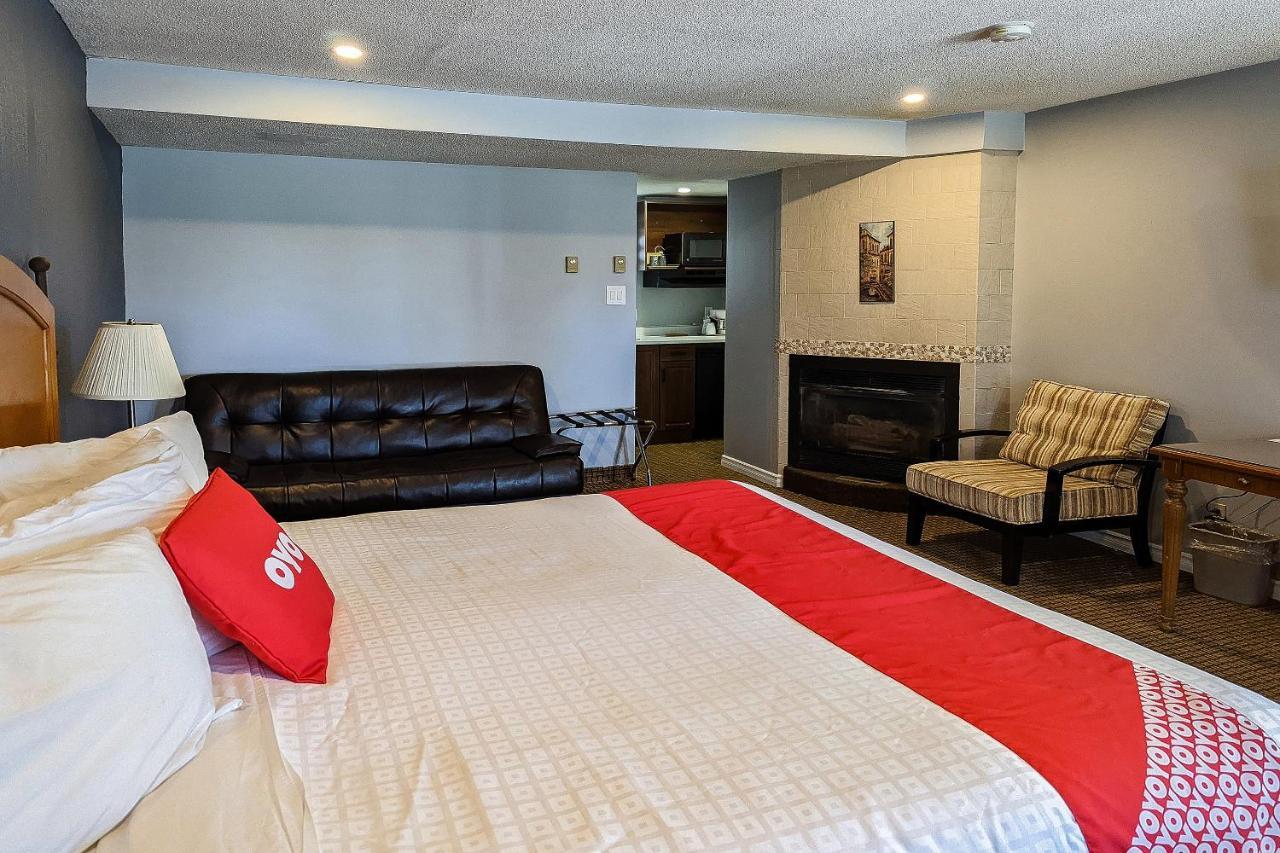 First Canada Hotel Cornwall Hwy 401 On 外观 照片