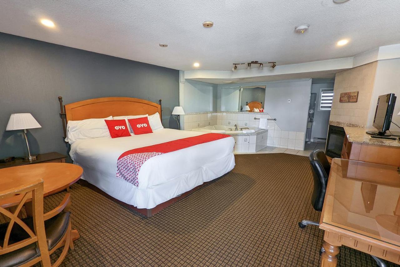First Canada Hotel Cornwall Hwy 401 On 外观 照片